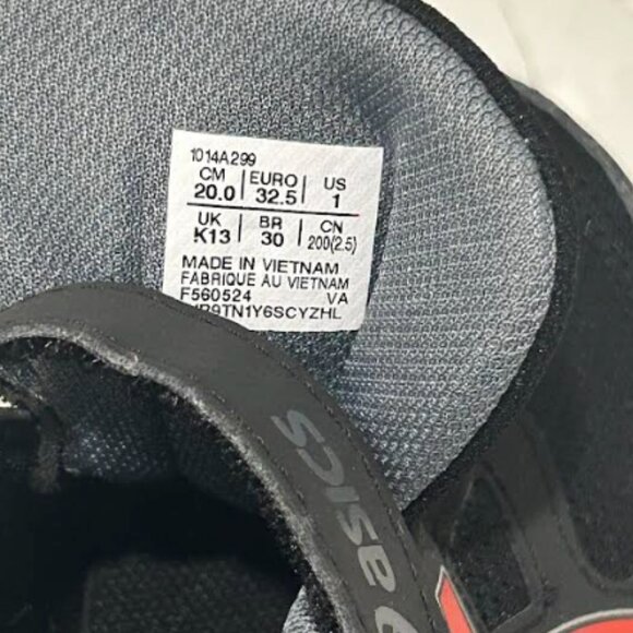 ASICS Running Shoes – Size 1 - Picture 6 of 6